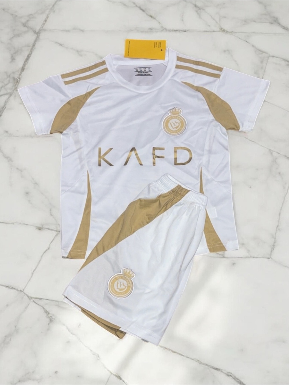 Cristiano Ronaldo #7 Al Nassr Kids White Gold Soccer Jersey Set XS-L-XL - Picture 2 of 2